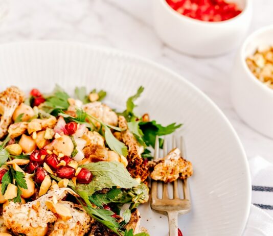건강한 식습관을 위한 10가지 팁 cauliflower with green vegetable